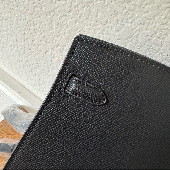 *READ Black Epsom Leather Mini Sport Bag Belted Front Structured Crossbody B8 - Picture 6 of 15